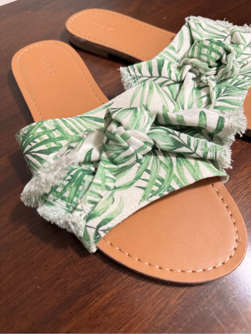 Forever 21 Green Leaf Knot Slide Sandals